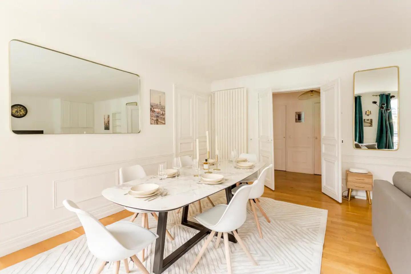 8P - 3Br Le Marais Spacious - Central - Historic Apt Париж Экстерьер фото